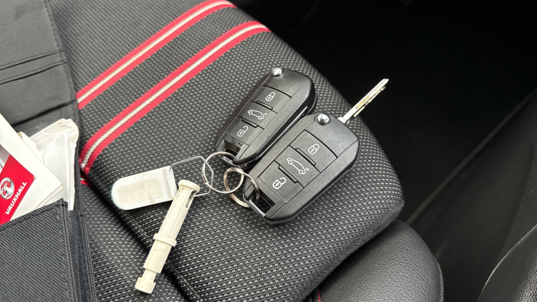 Vauxhall Crossland 1.2 SRi Nav 5dr Petrol Hatchback